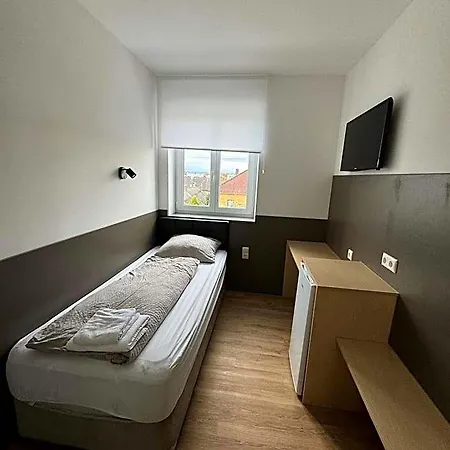 F 24h Check-in * Hörsching